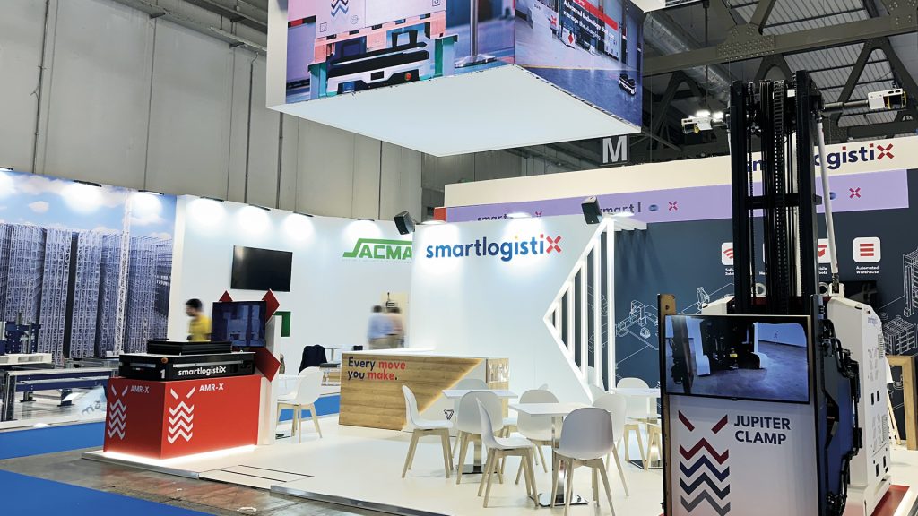 Stand Smartlogistix alla fiera Ipack-Ima 2025 a Milano con display AMR-X e Jupiter Clamp